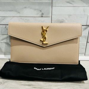 UPTOWN POUCH IN GRAIN DE POUDRE EMBOSSED LEATHER Dark beige